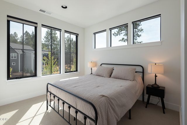 2963 NW Polarstar Avenue, Bend, OR 97703