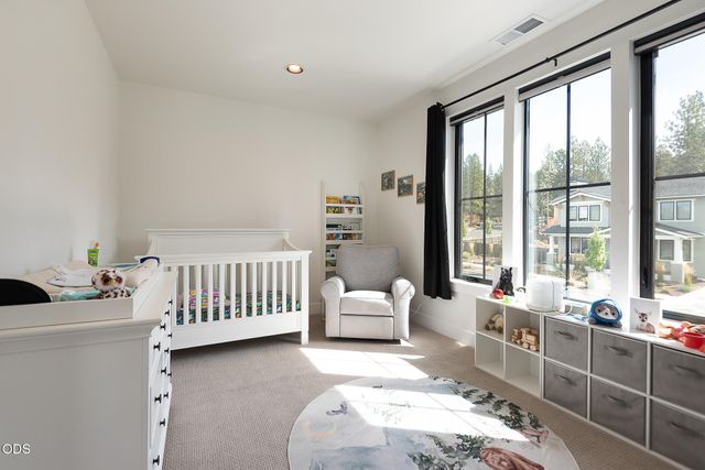 2963 NW Polarstar Avenue, Bend, OR 97703