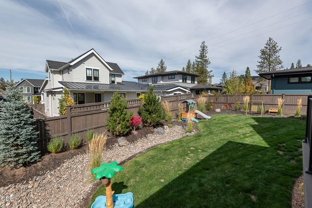 2963 NW Polarstar Avenue, Bend, OR 97703