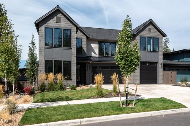2963 NW Polarstar Avenue, Bend, OR 97703