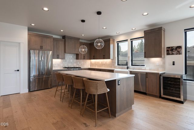 2963 NW Polarstar Avenue, Bend, OR 97703