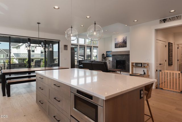 2963 NW Polarstar Avenue, Bend, OR 97703