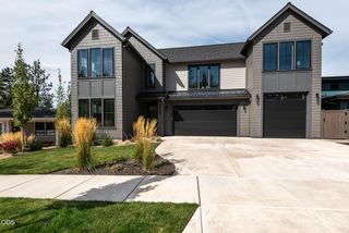 2963 NW Polarstar Avenue, Bend, OR 97703