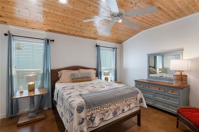 2525 S 11th St 23, Port Aransas, TX 78373