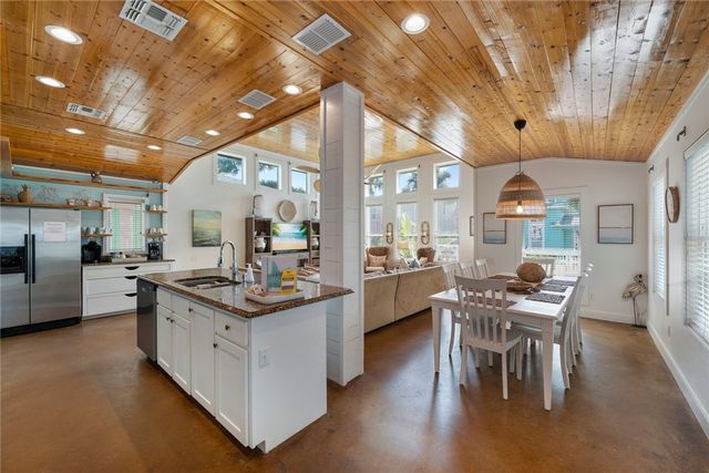 2525 S 11th St 23, Port Aransas, TX 78373