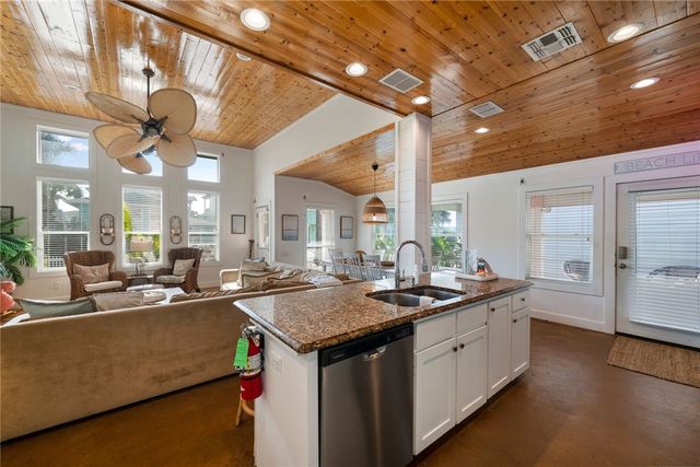 2525 S 11th St 23, Port Aransas, TX 78373