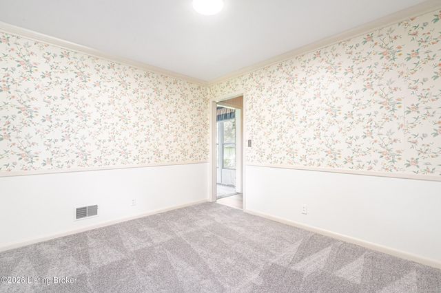 4016 White Plains Ct, Louisville, KY 40218