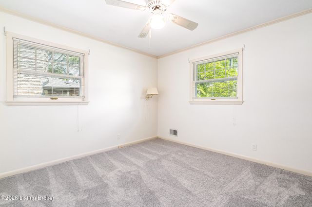 4016 White Plains Ct, Louisville, KY 40218