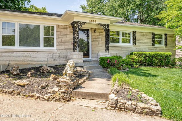 4016 White Plains Ct, Louisville, KY 40218