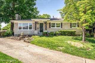 4016 White Plains Ct, Louisville, KY 40218