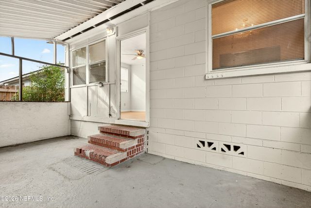 7248 STONEHURST Road N, Jacksonville, FL 32277