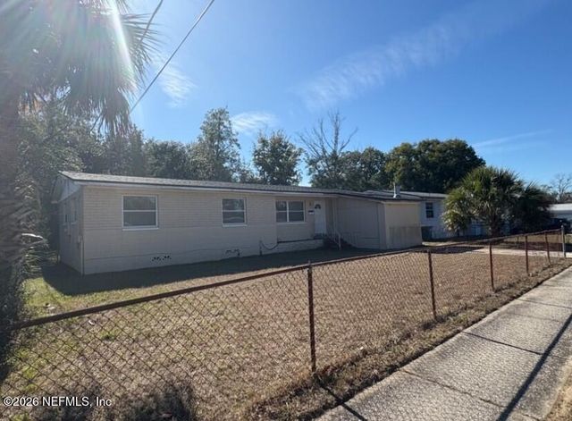 7248 STONEHURST Road N, Jacksonville, FL 32277