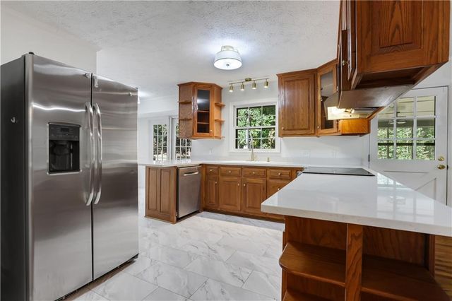 4684 Ben Hill Drive, Oakwood, GA 30566