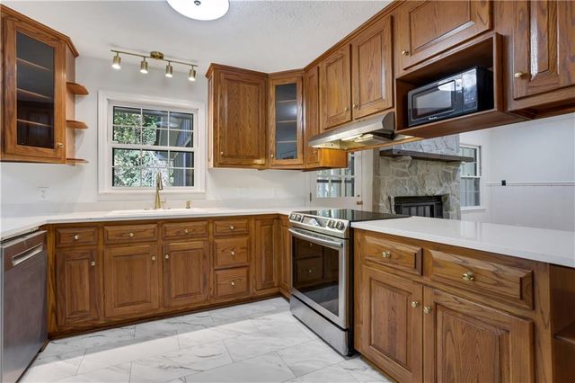 4684 Ben Hill Drive, Oakwood, GA 30566