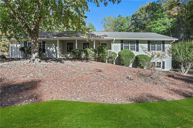 4684 Ben Hill Drive, Oakwood, GA 30566