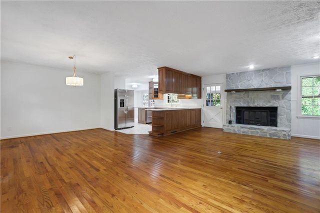 4684 Ben Hill Drive, Oakwood, GA 30566