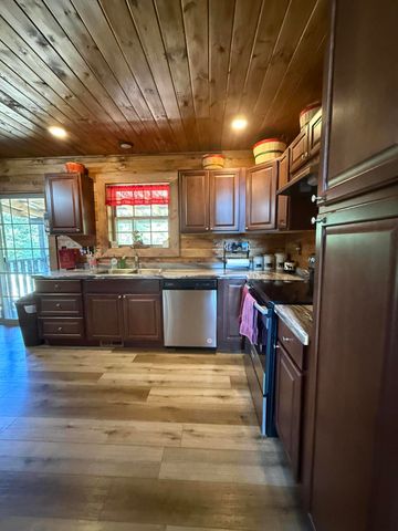 491 S Missouri 95, Mountain Grove, MO 65711