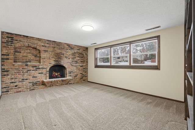 1051 Tiller Lane, Shoreview, MN 55126