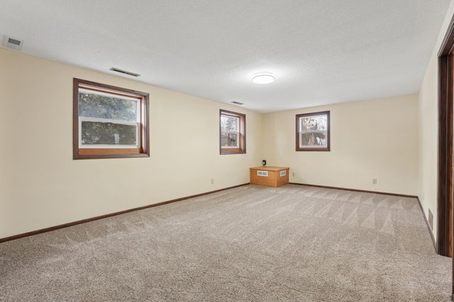 1051 Tiller Lane, Shoreview, MN 55126