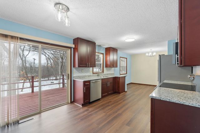 1051 Tiller Lane, Shoreview, MN 55126