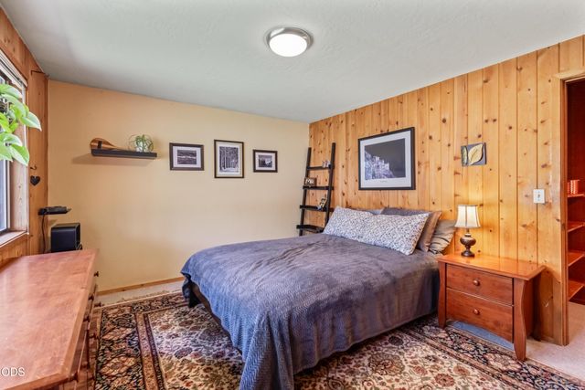 733 NW Saginaw Avenue, Bend, OR 97703