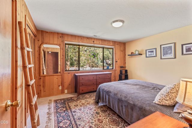 733 NW Saginaw Avenue, Bend, OR 97703