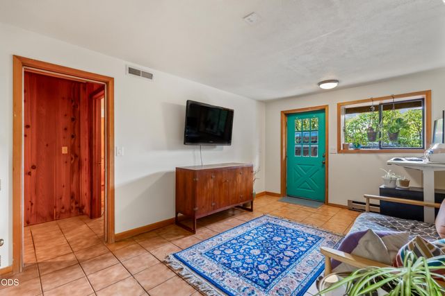 733 NW Saginaw Avenue, Bend, OR 97703