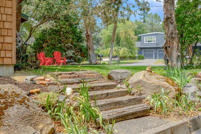733 NW Saginaw Avenue, Bend, OR 97703