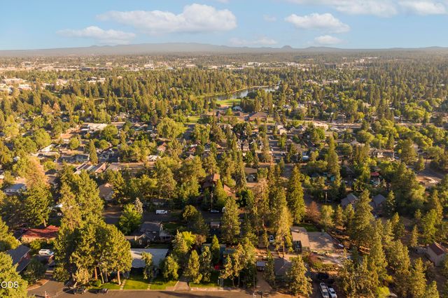 733 NW Saginaw Avenue, Bend, OR 97703