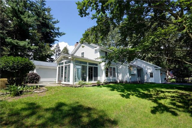 36 Green Valley Road, Perinton, NY 14534