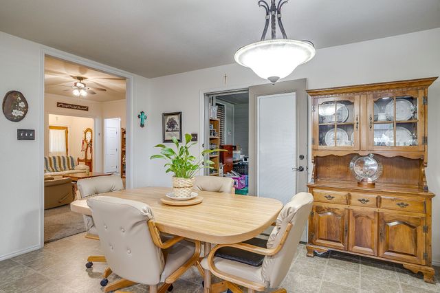 725 Snapper Drive, Burleson, TX 76028