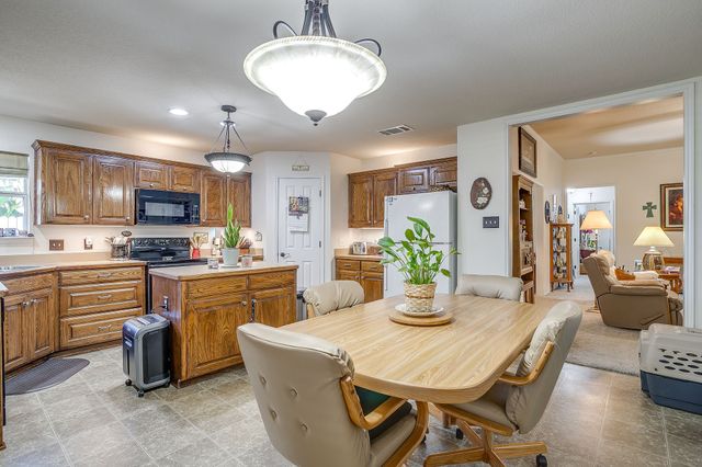 725 Snapper Drive, Burleson, TX 76028