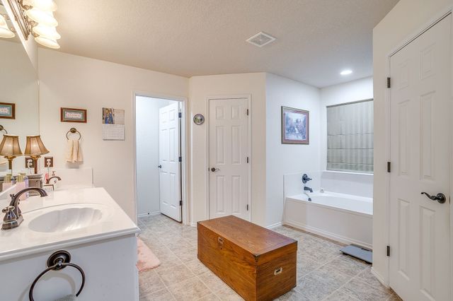 725 Snapper Drive, Burleson, TX 76028