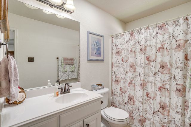 725 Snapper Drive, Burleson, TX 76028