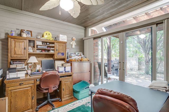 725 Snapper Drive, Burleson, TX 76028