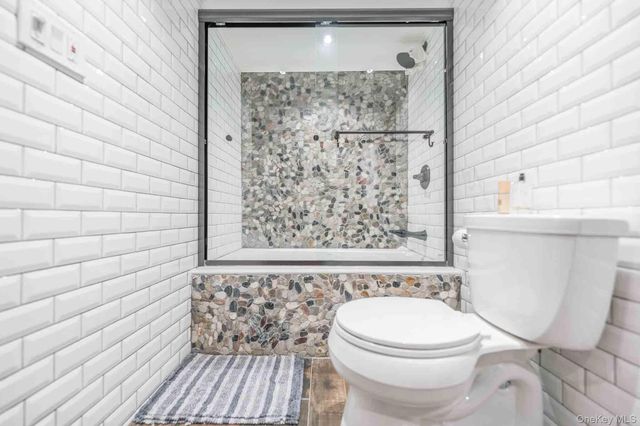 2 Ike Place, Woodmere, NY 11598