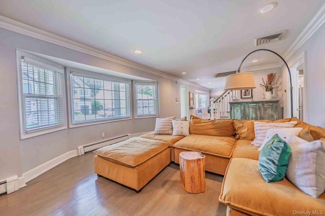 2 Ike Place, Woodmere, NY 11598