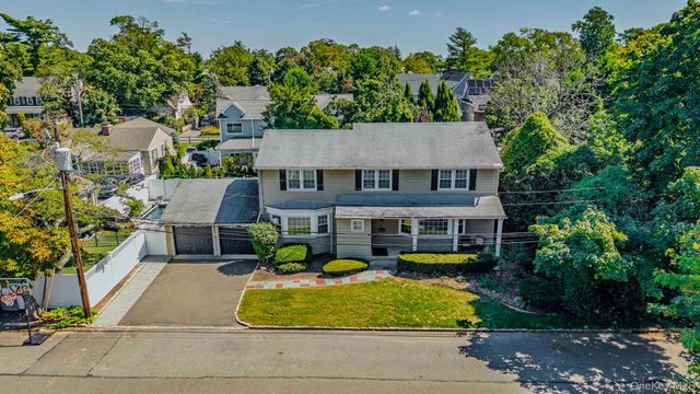 2 Ike Place, Woodmere, NY 11598