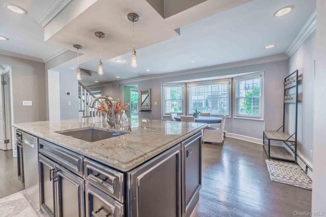 2 Ike Place, Woodmere, NY 11598