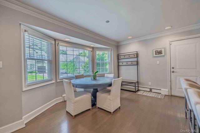 2 Ike Place, Woodmere, NY 11598