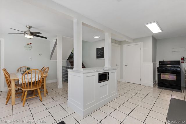 5404 Drayton Road, Independence Charter Township, MI 48346