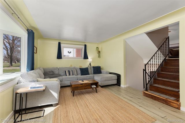 5404 Drayton Road, Independence Charter Township, MI 48346