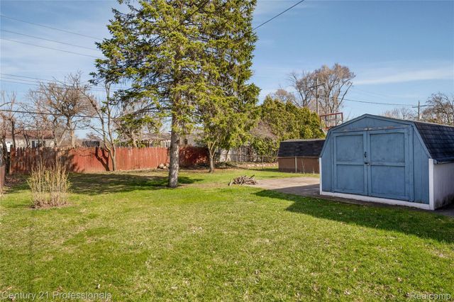 5404 Drayton Road, Independence Charter Township, MI 48346