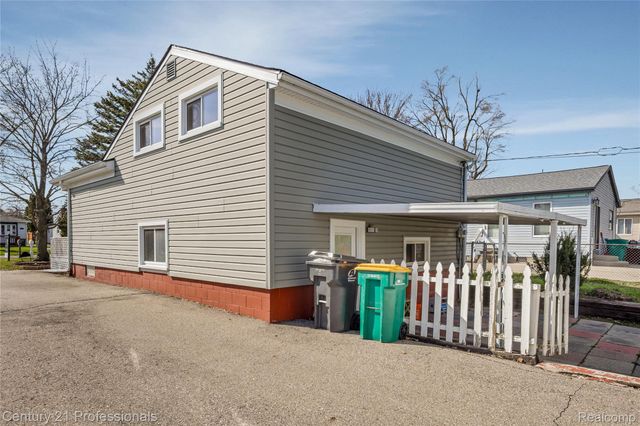 5404 Drayton Road, Independence Charter Township, MI 48346