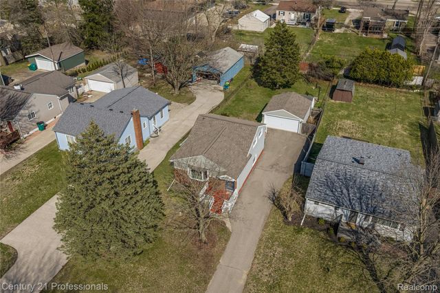 5404 Drayton Road, Independence Charter Township, MI 48346