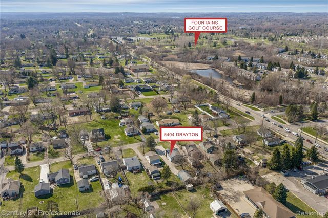 5404 Drayton Road, Independence Charter Township, MI 48346