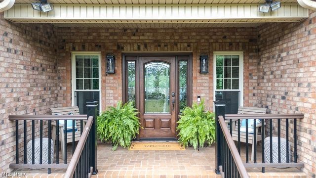 390 Powell Riverfront Road, St Marys, WV 26170