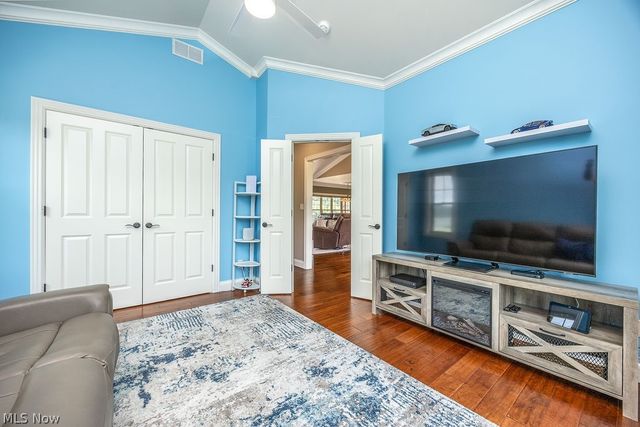 390 Powell Riverfront Road, St Marys, WV 26170