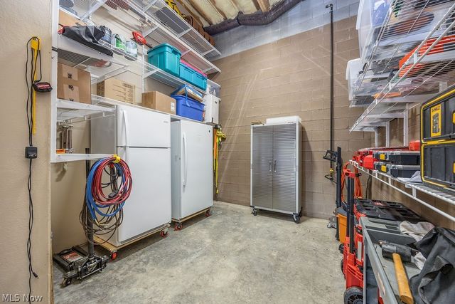 390 Powell Riverfront Road, St Marys, WV 26170