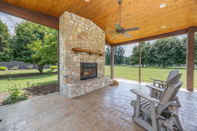 390 Powell Riverfront Road, St Marys, WV 26170